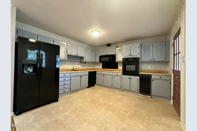 1030 Daniel Drive, Jacksonville, NC 28540 - Photo 4