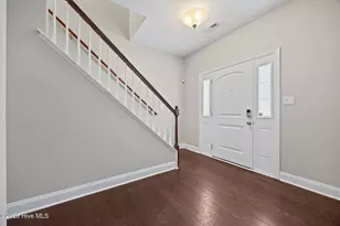 723 N Chapin Rd, Aberdeen, NC 28315 - Photo 2