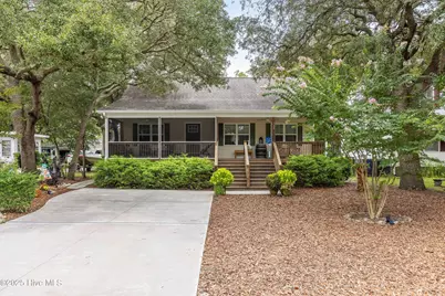 104 NE 40th Street, Oak Island, NC 28465 - Photo 4