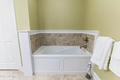 104 NE 40th Street, Oak Island, NC 28465 - Photo 28
