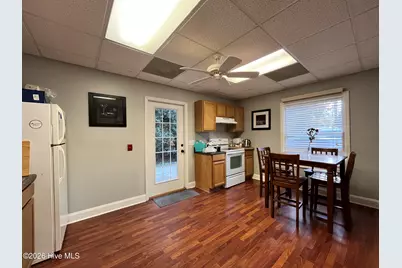 285 W New York Avenue, Southern Pines, NC 28387 - Photo 6