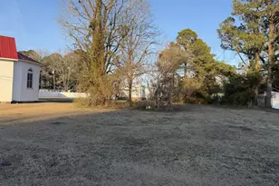372 W Pantego St, Belhaven, NC 27810 - Photo 1