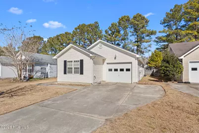109 Gladiola Drive, New Bern, NC 28562 - Photo 1