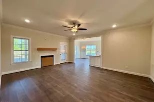 7615 Sweetwater Dr, Nashville, NC 27856 - Photo 4