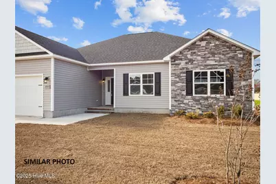 712 Quiet Meadow Drive, Jacksonville, NC 28546 - Photo 2