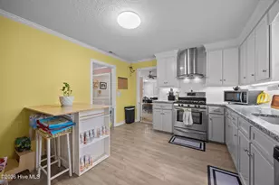 607 W Main St, Williamston, NC 27892 - Photo 12