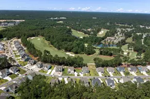 127 Plantation Dr, Southern Pines, NC 28387 - Photo 2