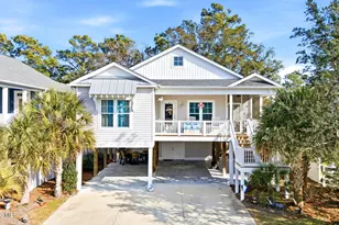 214 NE 35th St, Oak Island, NC 28465 - Photo 4