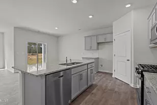 1003 Minnette Cir, New Bern, NC 28562 - Photo 10