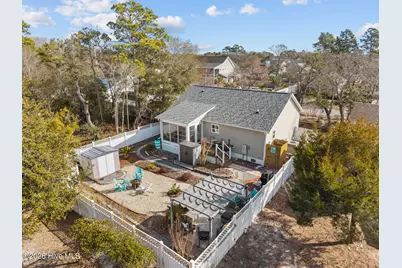 165 NE 5th Street, Oak Island, NC 28465 - Photo 4