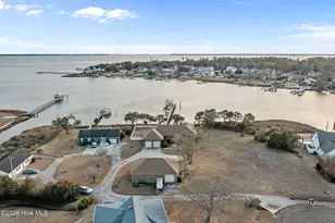 200 Pelican Dr, Newport, NC 28570 - Photo 14