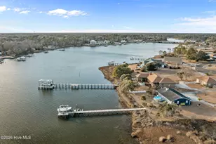 200 Pelican Dr, Newport, NC 28570 - Photo 4