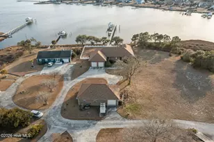 200 Pelican Dr, Newport, NC 28570 - Photo 2
