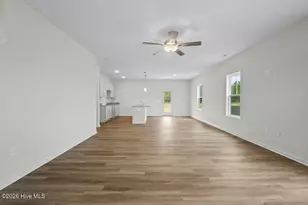 158 Seaford Ln, Aberdeen, NC 28315 - Photo 4
