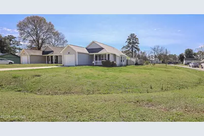 707 Fifth Street, Maysville, NC 28555 - Photo 2
