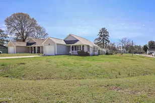 707 5th St, Maysville, NC 28555 - Photo 2