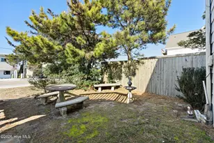 714 Ocean Blvd, Topsail Beach, NC 28445 - Photo 6