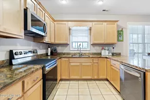 205 Port Side Dr, Sneads Ferry, NC 28460 - Photo 12