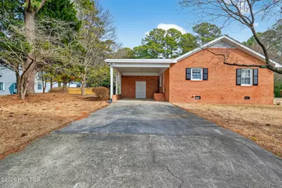 808 Chestnut Drive, Smithfield, NC 27577 - Photo 4