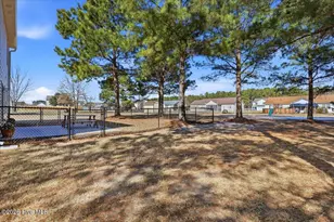 2142 Carriage Dr, Kinston, NC 28504 - Photo 10