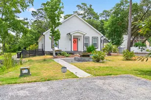 110 Highland Park Ave, Southport, NC 28461 - Photo 8