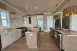 3405 Ocean Dr, Emerald Isle, NC 28594 - Photo 4