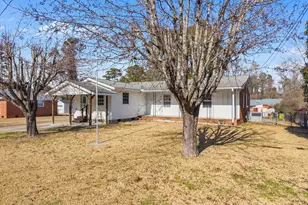 29 Berkshire Dr, Jacksonville, NC 28546 - Photo 1