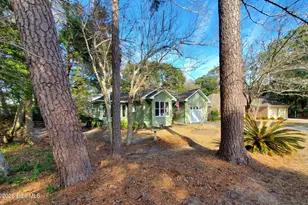 108 Fern Ct, Pine Knoll Shores, NC 28512 - Photo 2