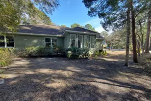 108 Fern Ct, Pine Knoll Shores, NC 28512 - Photo 6