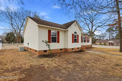 2806 Cornell Court, La Grange, NC 28551 - Photo 2
