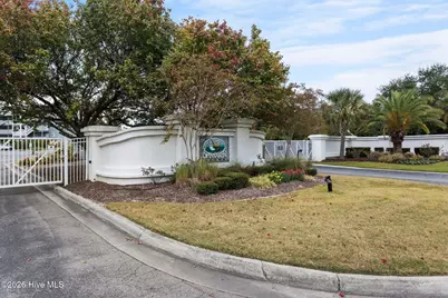 400 Virginia Avenue #Unit 204b, Carolina Beach, NC 28428 - Photo 2
