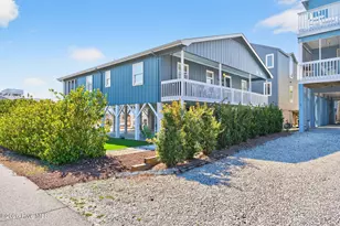 802 W Main St, Sunset Beach, NC 28468 - Photo 4