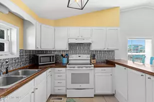127 Swordfish Dr, Holden Beach, NC 28462 - Photo 8