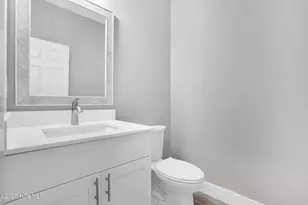 408 Crown Dr, Washington, NC 27889 - Photo 10