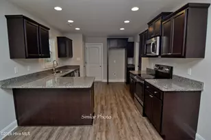 611 Barlowe Ln, Jacksonville, NC 28546 - Photo 8