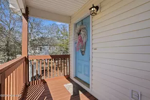 140 NE 18th St, Oak Island, NC 28465 - Photo 8