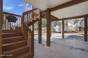 140 NE 18th St, Oak Island, NC 28465 - Photo 6