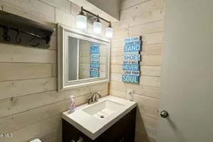 9201 Coast Guard Rd, Emerald Isle, NC 28594 - Photo 38