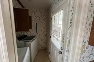 1310 E 11th St, Lumberton, NC 28358 - Photo 2
