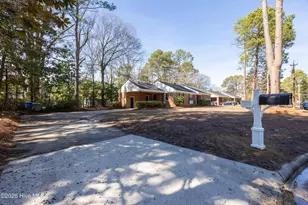 2103 Somerset Dr N, Wilson, NC 27893 - Photo 2