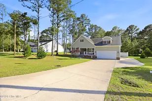 6110 Albatross Dr, New Bern, NC 28560 - Photo 2