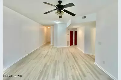 4240 Wilshire Boulevard #102e, Wilmington, NC 28403 - Photo 6