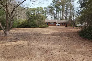 2001 Watson Ave, Newport, NC 28570 - Photo 2