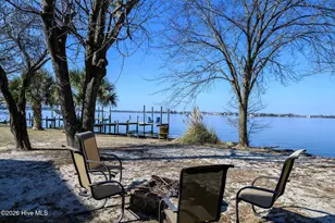 321 Riverside Dr, New Bern, NC 28560 - Photo 76