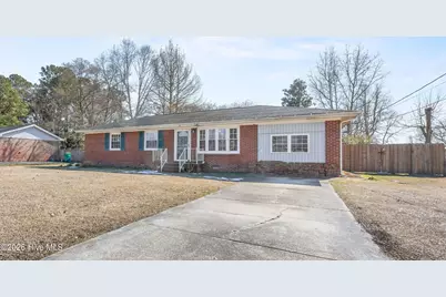 118 Princeton Drive, Jacksonville, NC 28546 - Photo 2