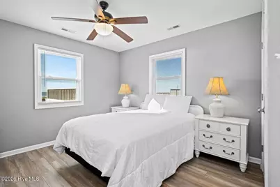 2005 Ocean Drive, Emerald Isle, NC 28594 - Photo 16