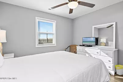 2005 Ocean Drive, Emerald Isle, NC 28594 - Photo 10