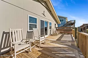 2005 Ocean Dr, Emerald Isle, NC 28594 - Photo 8