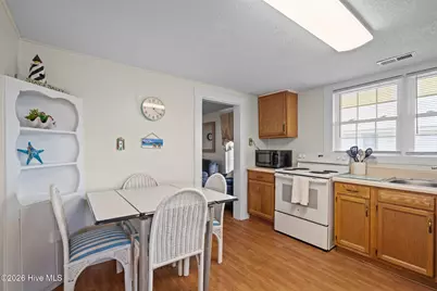 305 Atlanta Avenue, Carolina Beach, NC 28428 - Photo 16