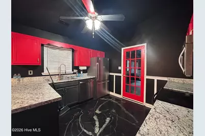 402 Lancaster Court, Jacksonville, NC 28540 - Photo 10